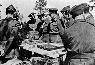 Эксгумация катынских захоронений немецкой комиссией в апреле 1943 г.