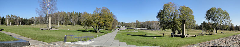 Панорама основной части мемориального комплекса «Хатынь».
