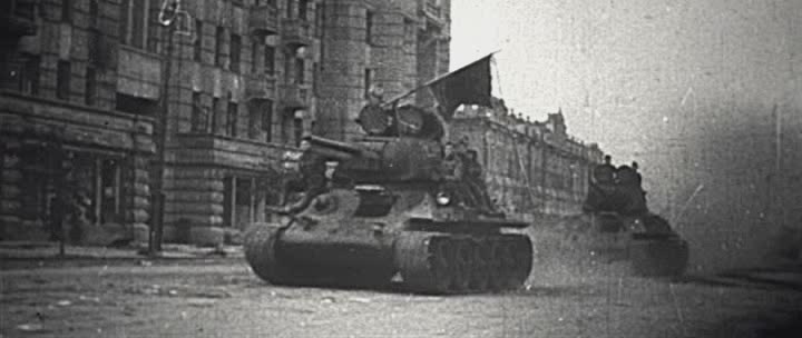 Советские танки в Орле. 
