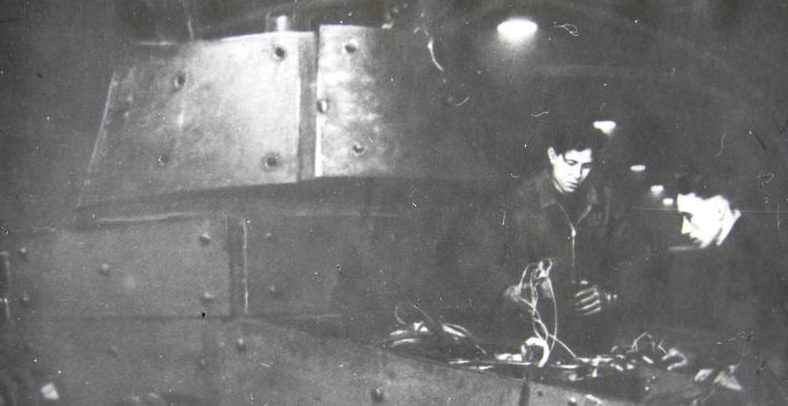 Ремонт танка на заводе им. Сталина. 1942 г.