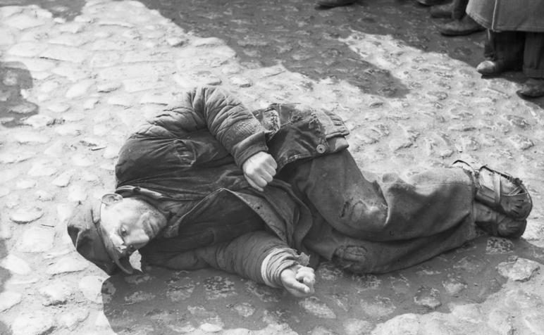 Умершие на улицах гетто. Май 1941 г.