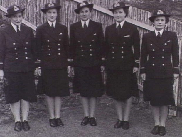 Офицеры WRANS на базе ВМФ Флиндерс. 1944 г.