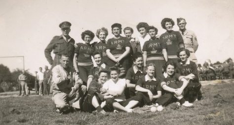 Женская команда CWAC по софтболу в Ванкувере. 1942 г. 