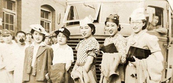Японки-добровольцы из «станции утешения». 1943 г.