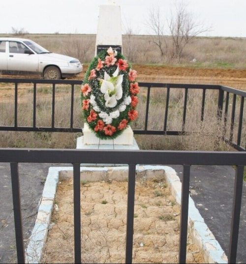 ст. Пологое Займище Ахтубинского р-на. Братская могила воинов, погибших в годы войны.