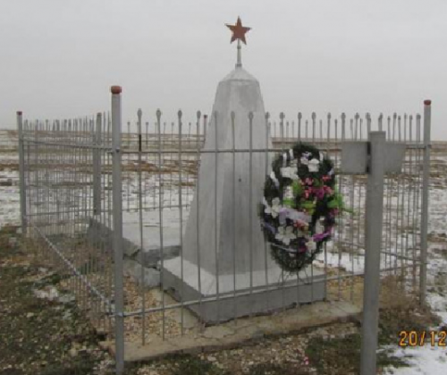 ст. Шунгули Ахтубинского р-на. Памятник «Неизвестному солдату».