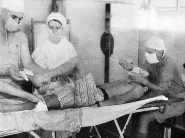 Медсестры AAMWS в операционной. Ноябрь 1942 г.