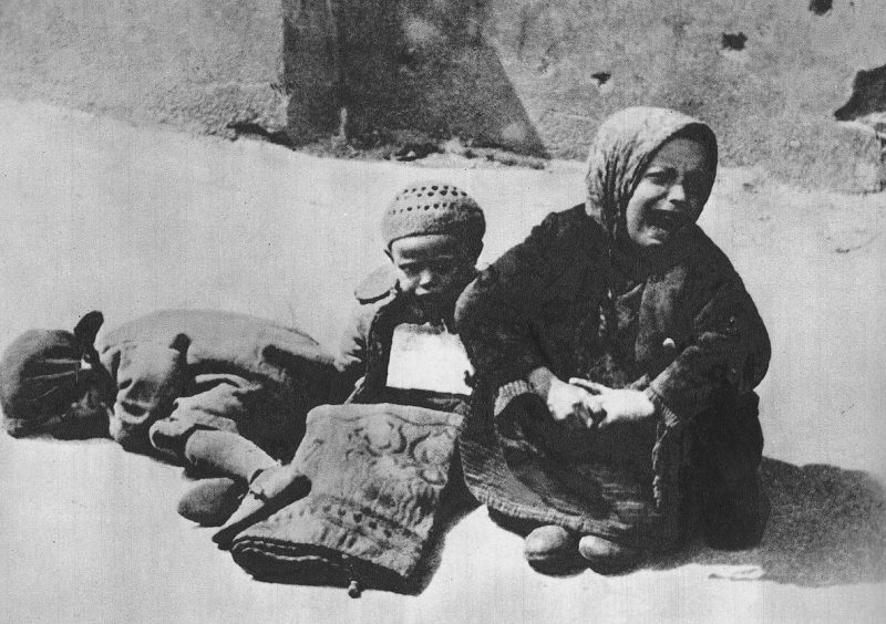 Беспризорные дети в гетто. Июнь 1941 г.