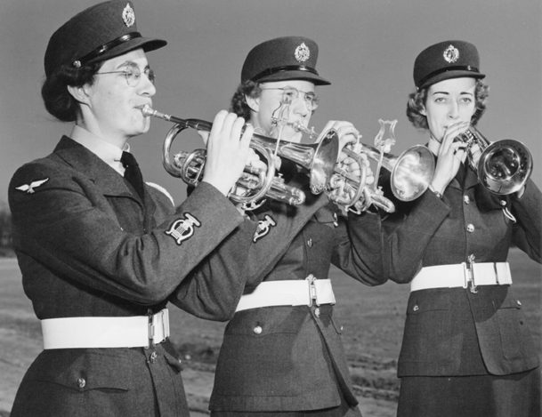 Духовой оркестр RCAF. 1945 г.