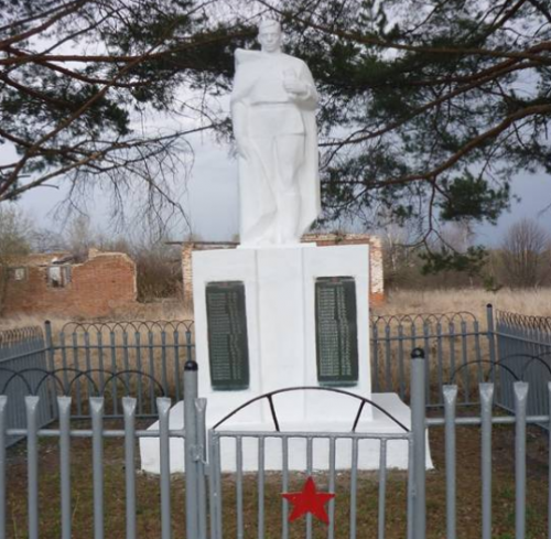 д. Жеремино Суворовского р-на. Памятник, установленный в 1970 году в память о погибших земляках.