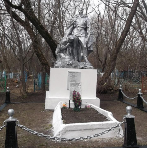 д. Гранки Кимовского р-на. Памятник, установленный на братской могиле, в которой похоронены советские воины, погибшие в годы войны.