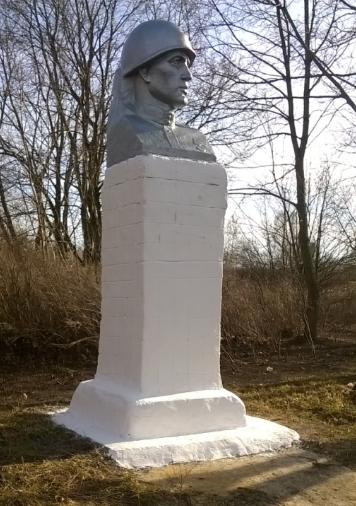 с. Куликовка Кимовского р-на. Памятник, установленный на братской могиле, в которой похоронены советские воины, погибшие в годы войны.