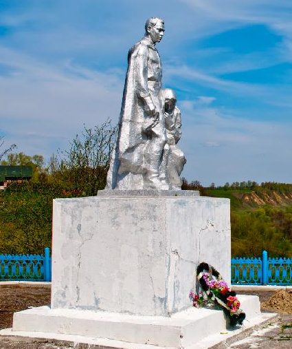 г. Чекалин Суворовского р-на. Памятник землякам, погибшим в годы войны. 