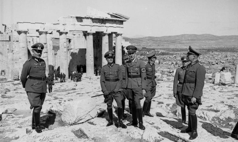 Немецкие войска в Афинах. 