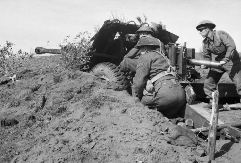 Британское противотанковое орудие на плацдарме Анцио.