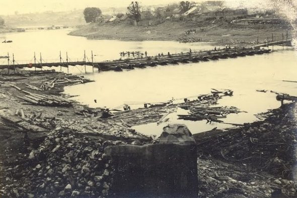 Переправа через реку Каспля. Район хлебозавода. Июль 1941 г. 