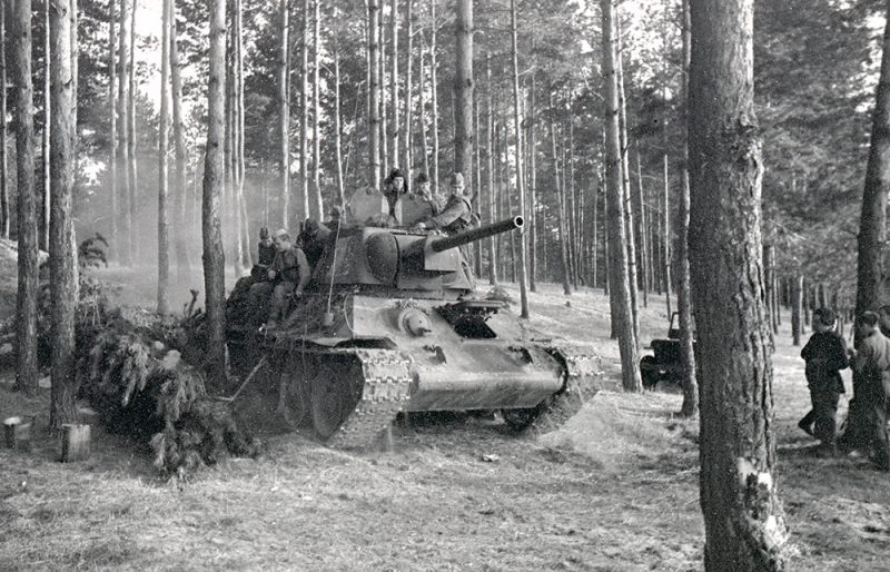 Советские войска у Глухова. 1 сентября 1943 г.