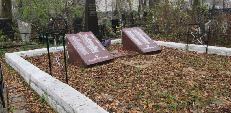 г. Смоленск. Братские могилы на кладбище, где похоронены советские воины, погибшие при освобождении города.