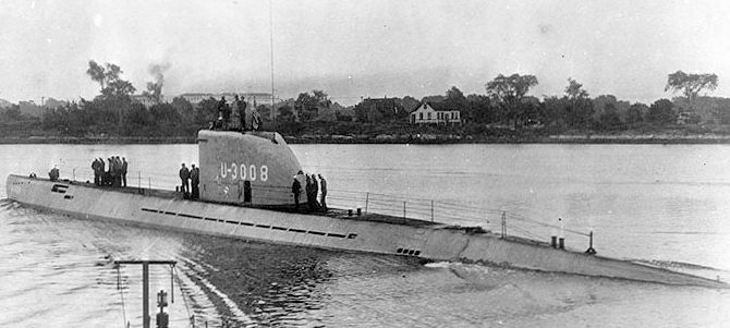 Подлодка типа XXI аналогичная U-3523. 