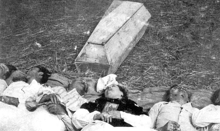 Жертвы резни 11 апреля 1943 года в имении Чобултув.