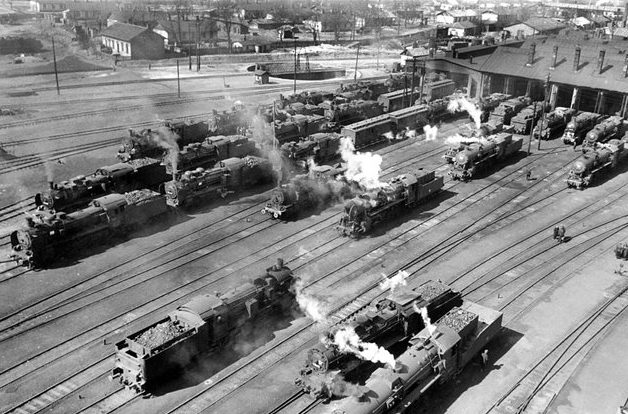 Паровозное депо станции Знаменка. 1941 г.