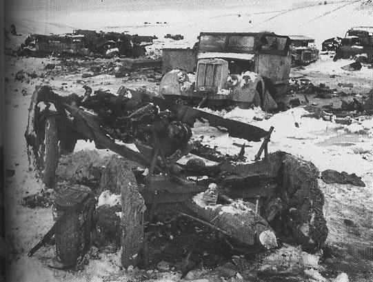 Немецкая техника, разбитая при попытке вырваться из Корсунь-Шевченковского окружения. 