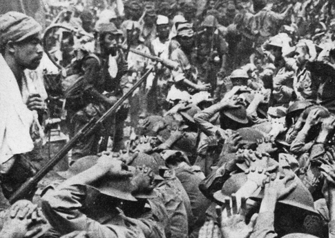 Военнопленные союзники, захваченные во время битвы при Батаане. 1942 г.