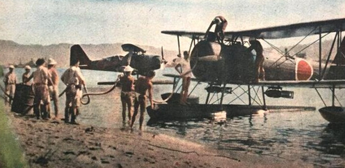 Пикирующие бомбардировщики «Aichi D1A Сьюзи» на острове Трук. 1942 г.