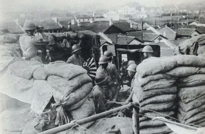 Японские морские пехотинцы на осаде Шанхая. Сентябрь 1937 г.