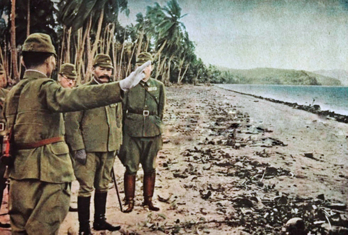 Генерал-майор Кийотаке Кавагути и его сотрудники из 35-й пехотной бригады на острове Гуадалканале. Сентябрь 1942 г.