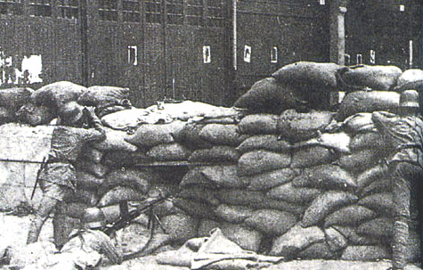 Солдаты НРА блокируют улицы в Шанхае. Сентябрь 1937 г.