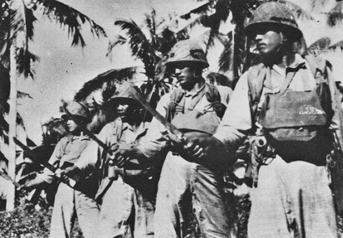 Солдаты-добровольцы в Императорской армии Японии, завербованные из племен Тайваня. Июнь 1944 г.