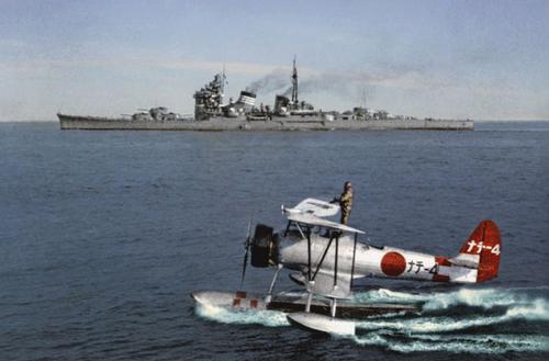 Гидросамолет «Накадзима» и эсминец японского флота. Южно-Китайское море 1938 г.