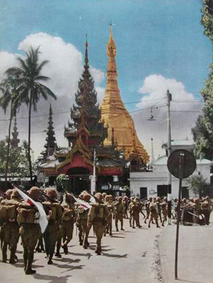 Японские солдаты на Бирме. 1942 г. 