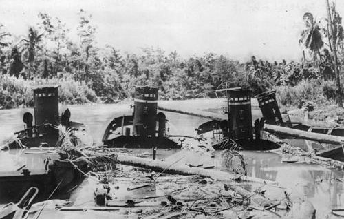 Уничтоженные японские подводные лодки на Сайпане. Июль 1944 г.