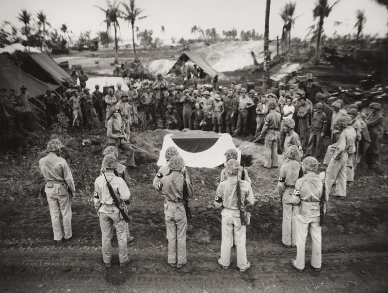 Похороны японского генерала Ёсицугу Сайто. Сайпан, июль 1944 г.