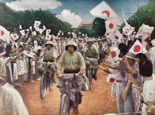 Солдаты 25-й армии Японии в Джохор-Бару. Январь 1942 г.
