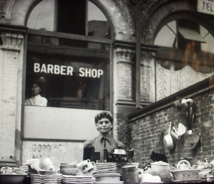 Еврейский бизнес в Шанхайском гетто. 1944 г. 