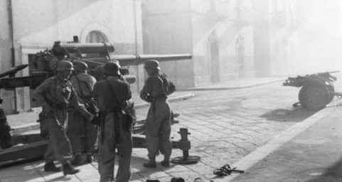 Немецкие десантники во время оккупации Италии. Сентябрь 1943 г.
