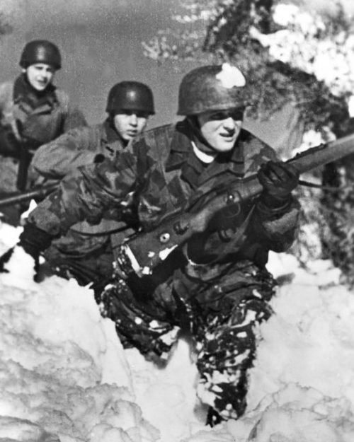 Немецкие парашютисты в итальянских горах. Февраль 1944 г.