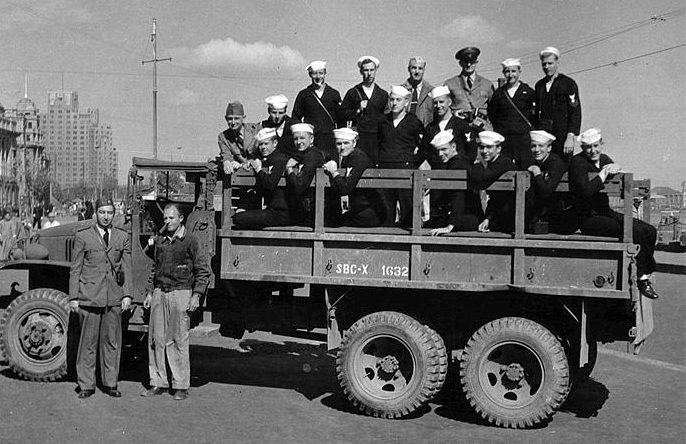 Американские моряки в Шанхае. 1945 г. 