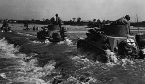 Японская армия во время вторжения в Малаю. 1942 г.
