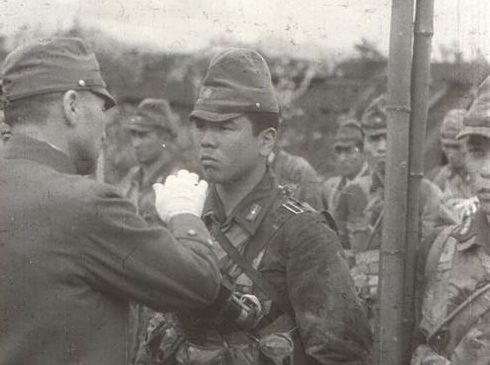 Камикадзе из коммандос Гирецу Кутейтаи. Май 1945 г.