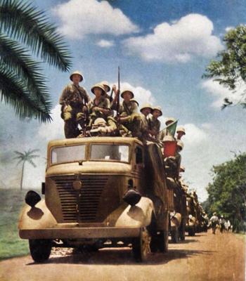 Японская армия во время вторжения во французский Индокитай. 1940 г.