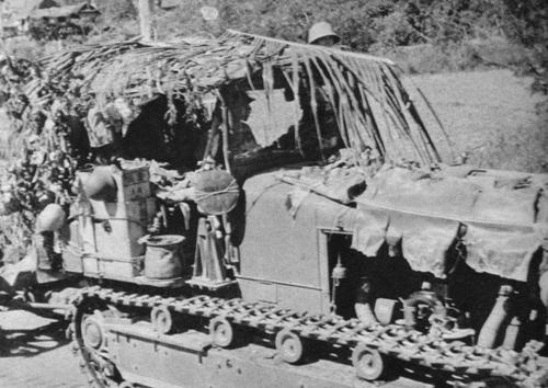 Артиллерийский трактор в камуфляже. Филиппины 1942 г. 