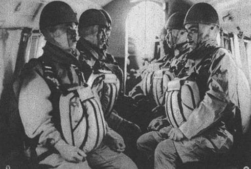 Японские парашютисты. 1940 г. 