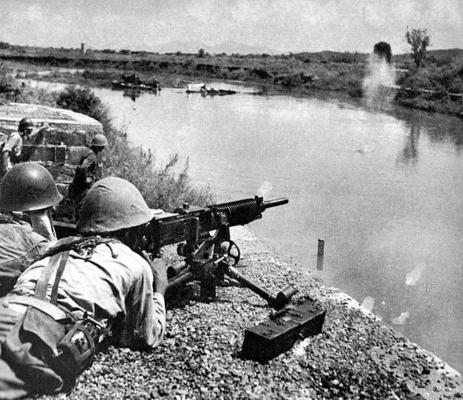 Японские солдаты у реки Милуо во время Второй битвы за Чаншу. Китай, сентябрь 1941 г.
