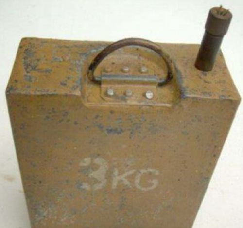 Подрывной заряд 3 kg Sprengbuchse (Geballte ladung 3 Kg)