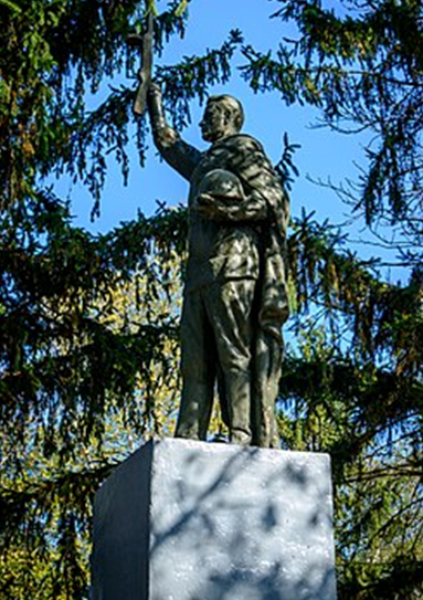 с. Большая Рудка Диканьского р-на. Памятник погибшим землякам, установленный в 1957 году.