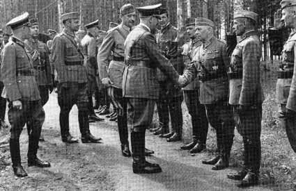 Гитлер во время визита в Финляндию. 4 июня 1942 г.